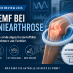PEMF bei Knieatrohse - Herbert Eder - Frequenzforscher Promotional poster about PEMF therapy for knee osteoarthritis, showing a knee with a wearable device and key stats (RCTs, patients, meta-analysis).