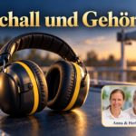 Schall und Gehör – Anna und Herbert - Herbert Eder - Frequenzforscher Ein Kapselgehörschutz vor einem unscharfen Lautsprecher; Porträt-Badge Anna und Herbert rechts unten.