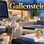Gallensteine - Herbert Eder - Frequenzforscher Ultraschallgerät mit Schallkopfhalterung neben einer Untersuchungsliege und einer blauen Mappe. Anna und Herbert sind rechts unten im Porträt-Badge zu sehen.